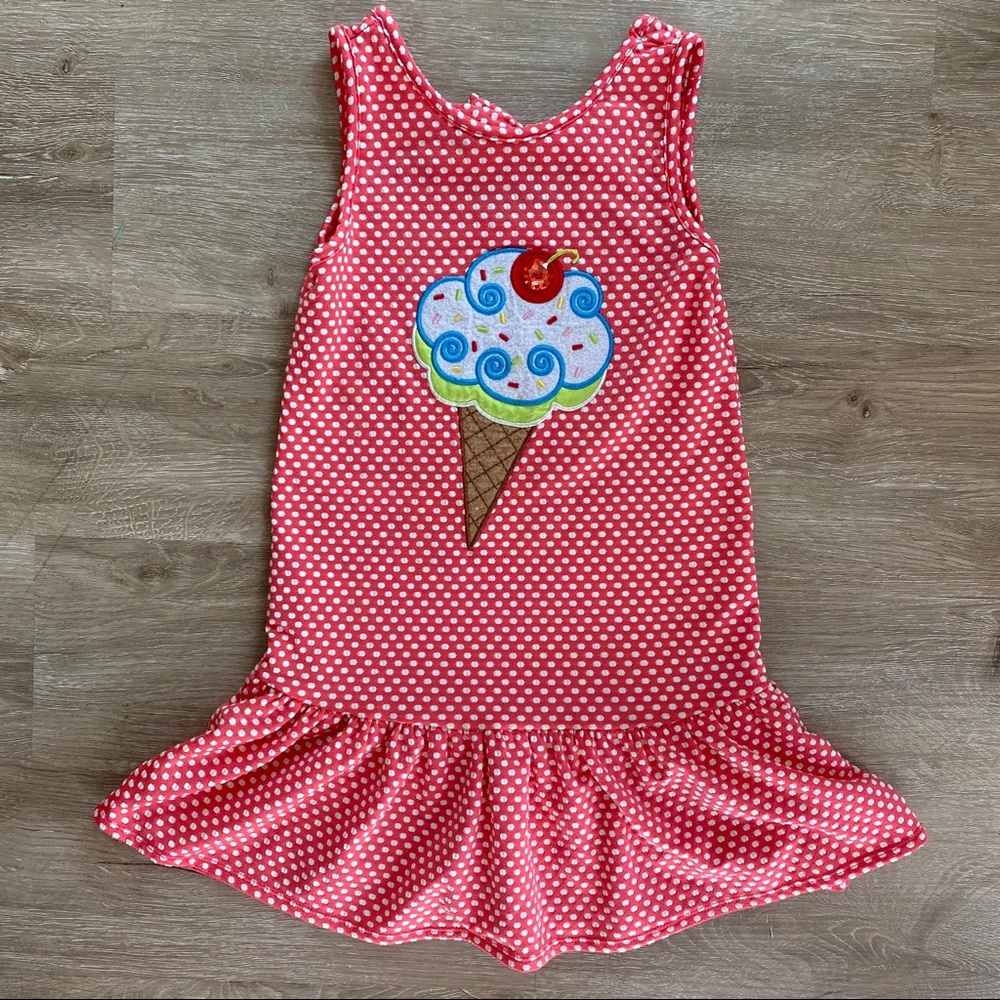 🍦 Boutique dress size 6